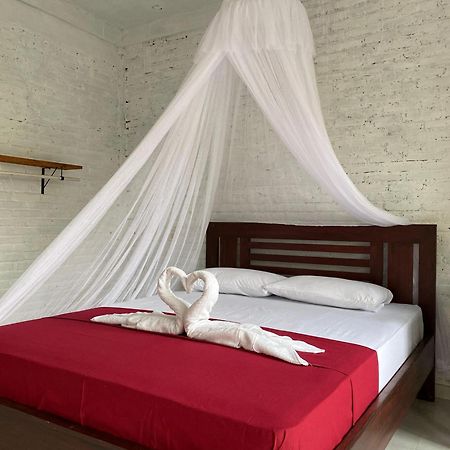 Alen'S Stay&Surf Airsatang Екстер'єр фото